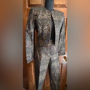 Stylish Isabel Leather Snake Print Women's Pants & Jacket